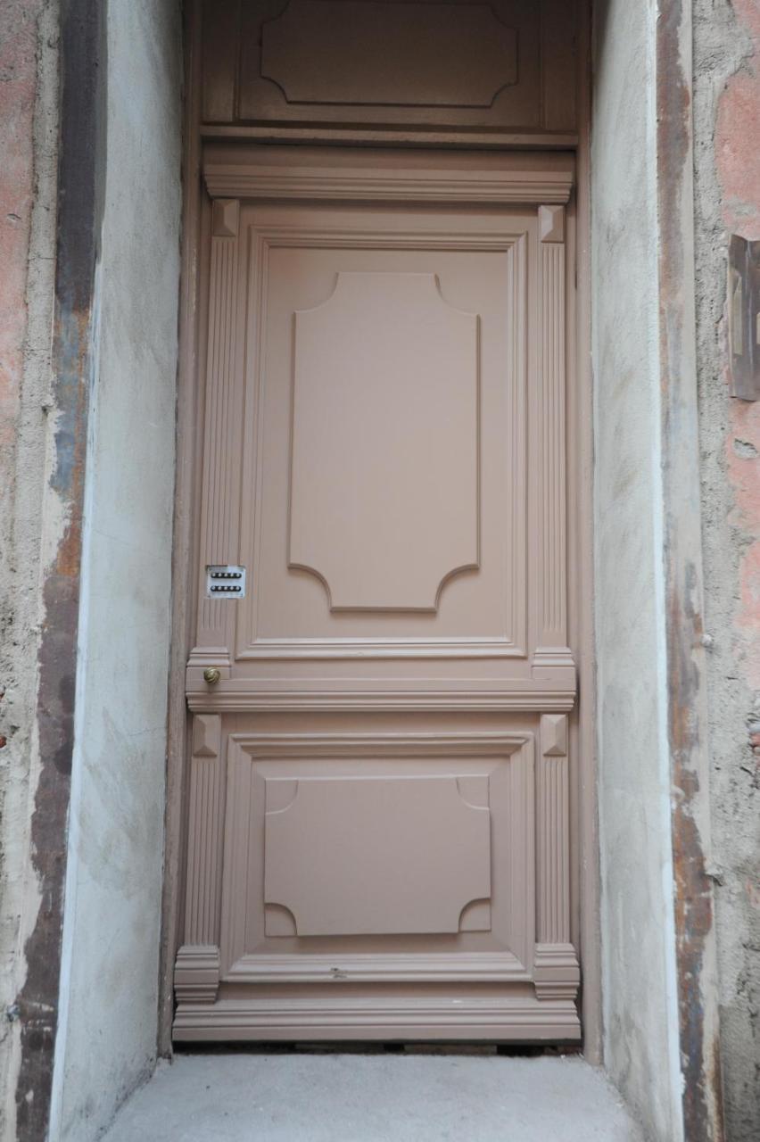 Old Tbilisi Metekhi One Room Exterior photo